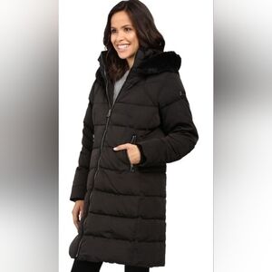 VINCE CAMUTO Black Puffer Jacket with Faux Fur Hood